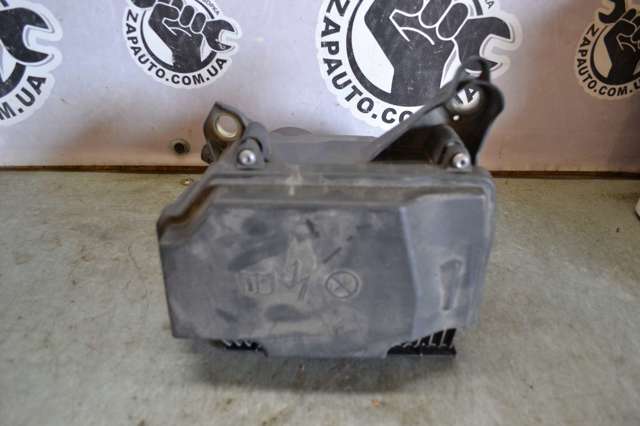 Корпус блока запобіжників 2135400124 MERCEDES