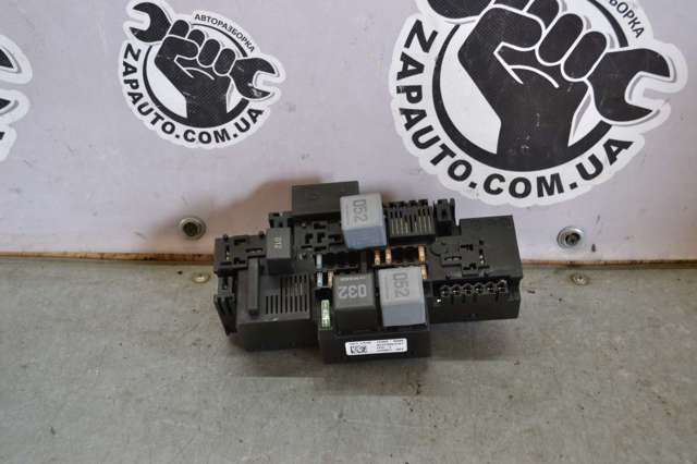 Коробка запобіжників 2229063701 MERCEDES