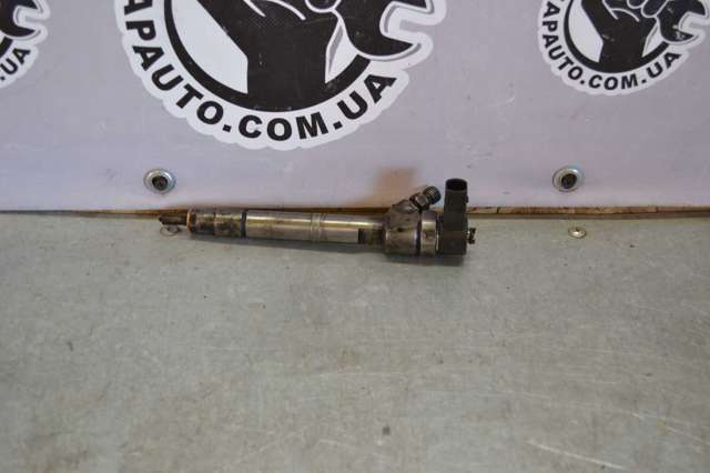 Форсунка вприску палива Mercedes Vito I