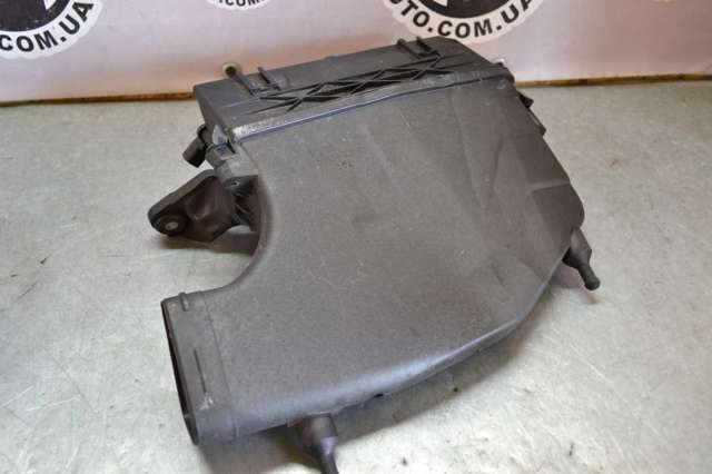 Корпус повітряного фільтра, лівий 6420904301 MERCEDES