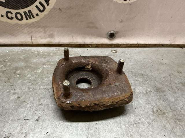 Опора амортизатора A1633260064 MERCEDES