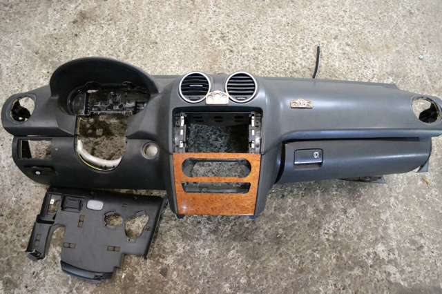 Приладова панель A1646804087 MERCEDES