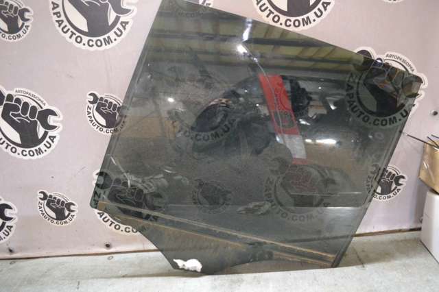 Скло задньої двері лівої A1647350110 MERCEDES