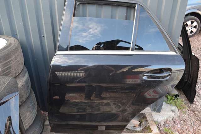 Двері задні, ліві A1667300105 MERCEDES