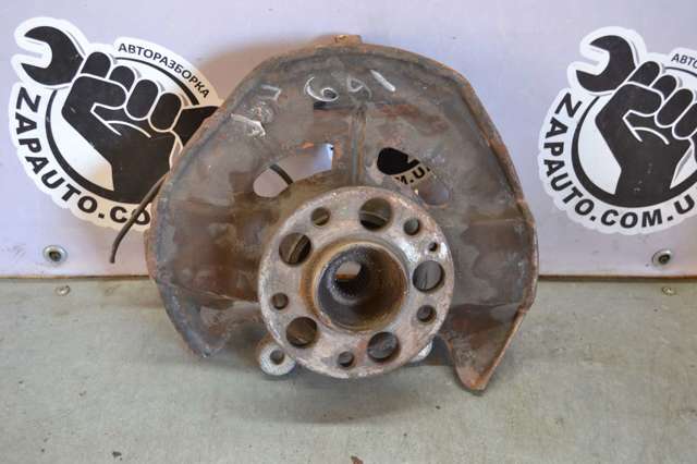 Цапфа поворотного кулака A1693300520 MERCEDES