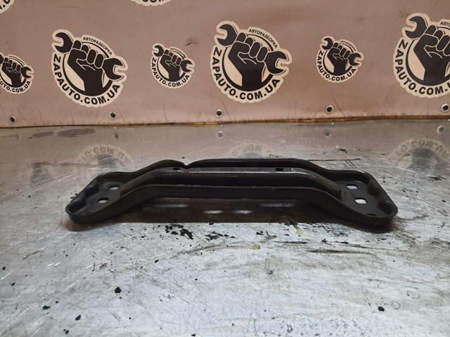 Кронштейн КПП A2042420501 MERCEDES