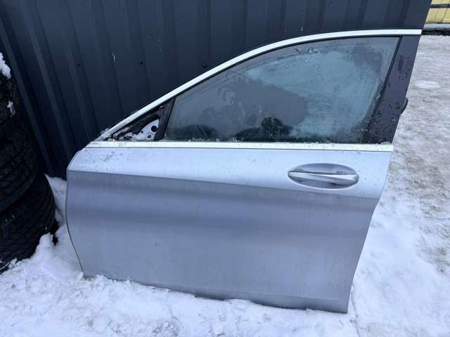 Двері кабіни A2057200105 MERCEDES