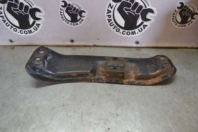Кріплення подушки коробки передач A2102400102 MERCEDES