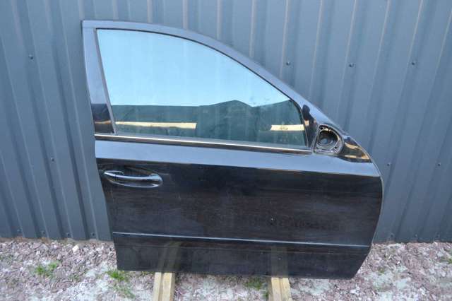 Пасажирські передні двері A2117201405 MERCEDES