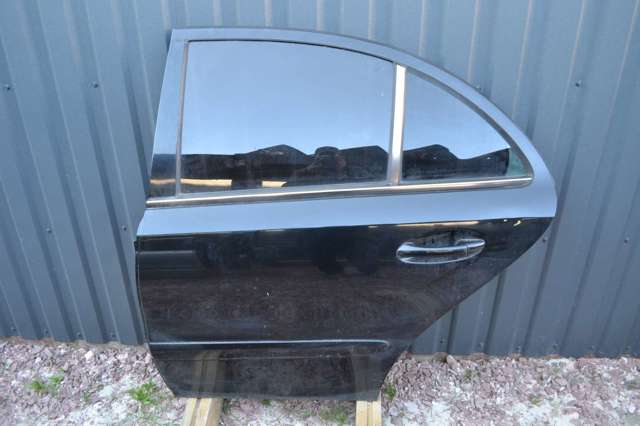 Двері задні A2117300105 MERCEDES