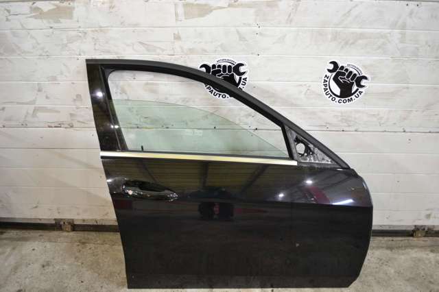 Пасажирські передні двері A2127200205 MERCEDES