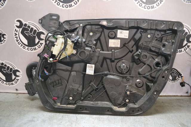 Механізм склопідіймача двері передньої, правої A2137205205 MERCEDES