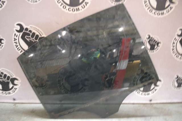 Скло заднє праве A2137350210 MERCEDES