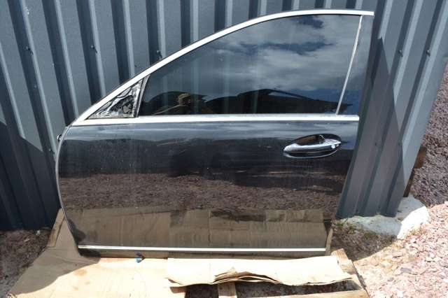 Двері кабіни A2217200105 MERCEDES