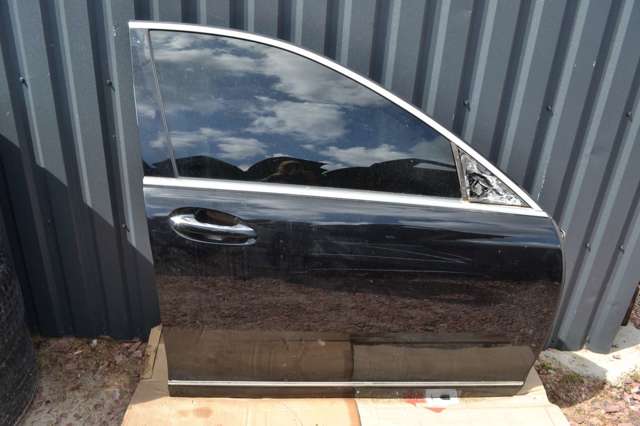 Дверка передня права A2217200205 MERCEDES