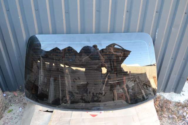 Скло заднє A2226700180 MERCEDES