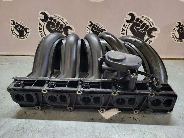 Колектор впускний A6120901937 MERCEDES