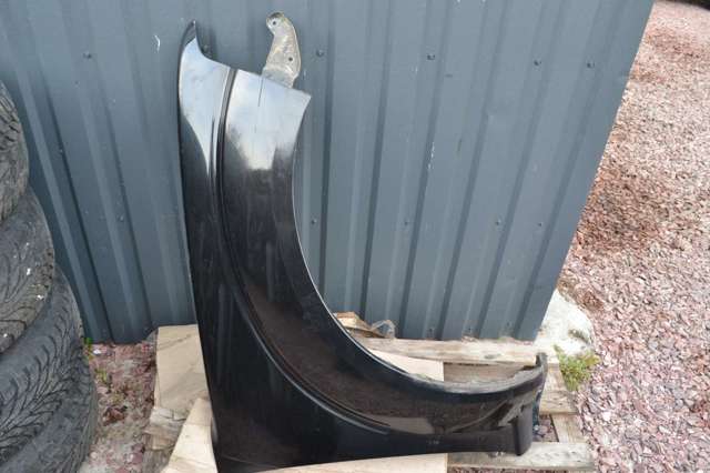 Переднє праве крило F31004X0MA NISSAN