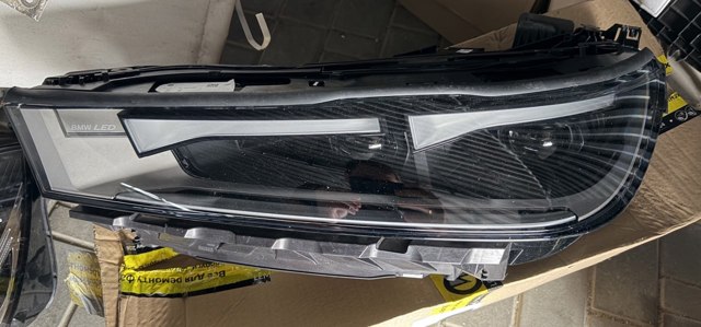 Фара ліва передня 63119851805 BMW