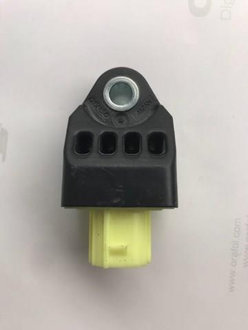 Датчик AIRBAG передній 8983133050 TOYOTA
