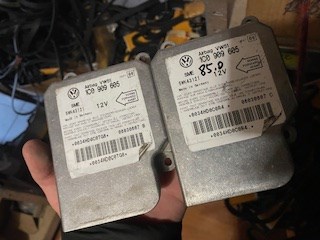 Модуль-процесор керування подушки безпеки 1C0909605 VAG