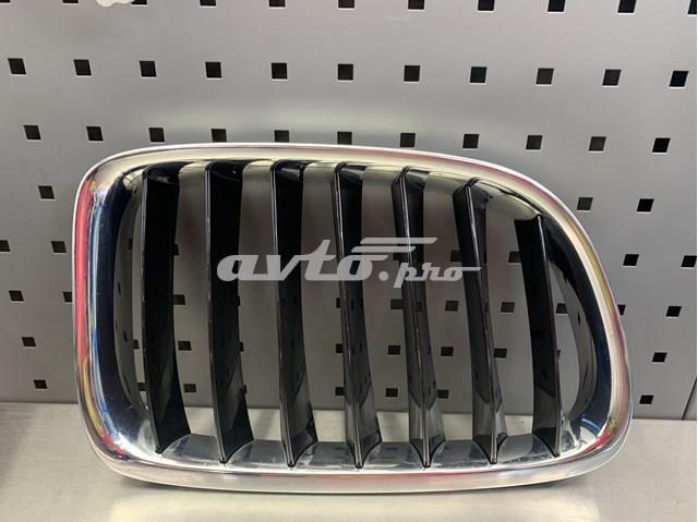 Решітка радіатора права 51112993308 BMW