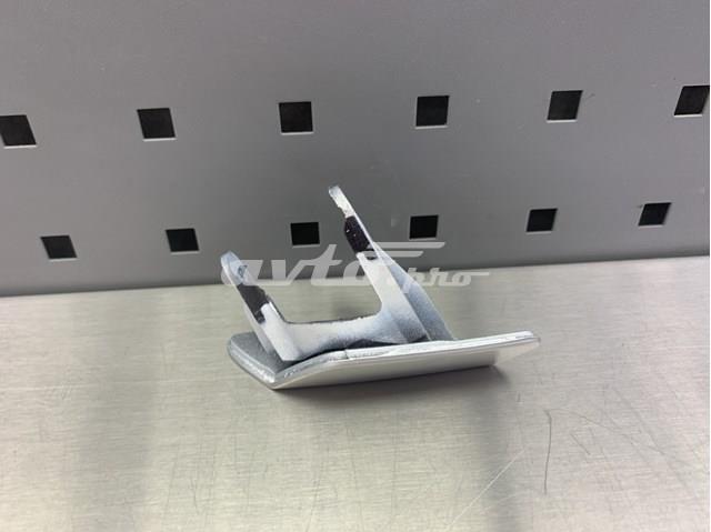 Накладка форсунки омивача фари передньої 51118067969 BMW