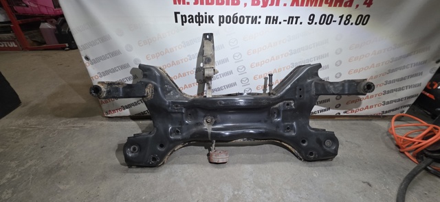 Передня балка Шкода Рапід