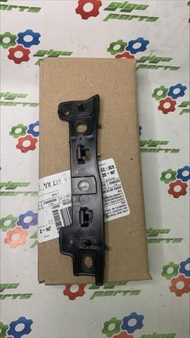 Кронштейн бампера переднього, правий GJ5Z17C947AA FORD