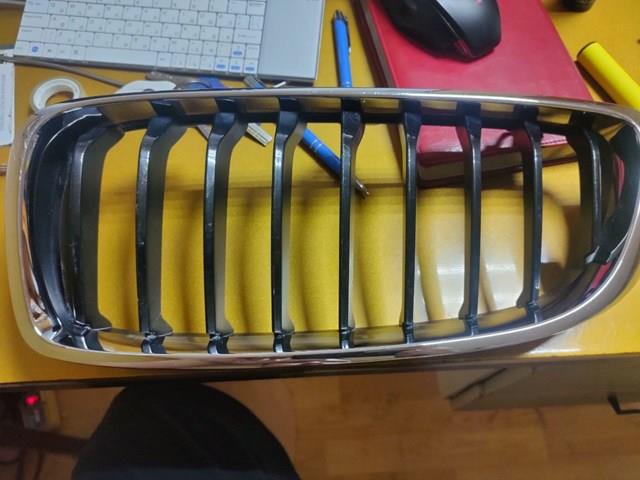 Решітка радіатора 51137294813 BMW