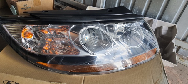 Основна фара - вставка 921022B020 HYUNDAI