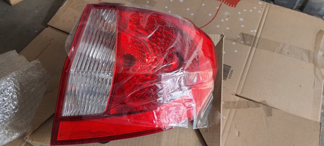 Ліхтар задній правий 924021C500 HYUNDAI