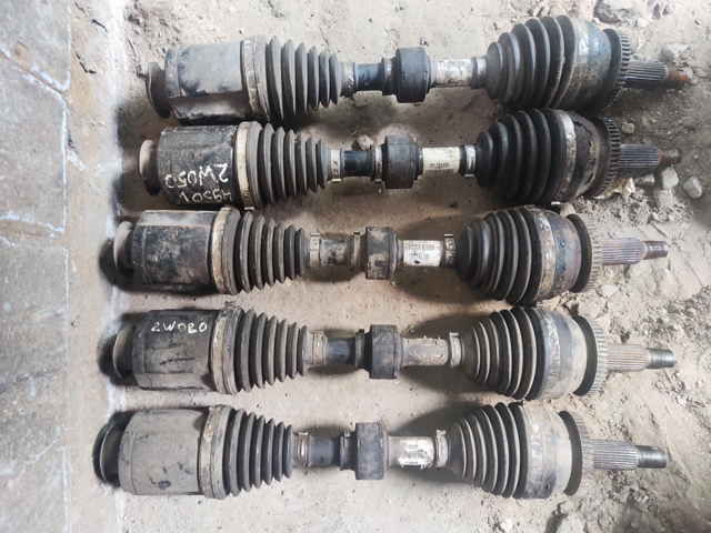 Привід правий 495012W050 HYUNDAI