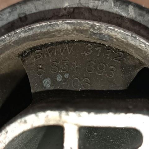 Сайлентблок переднього важеля 31126851693 BMW