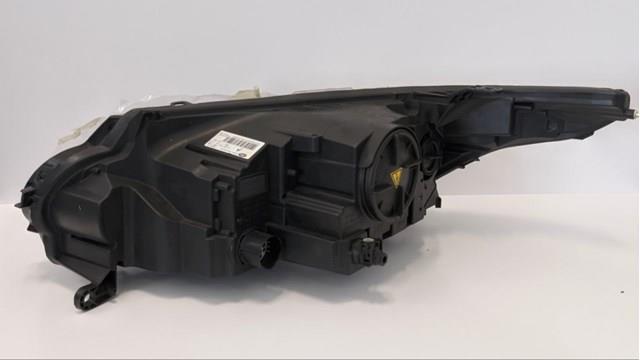 Фари LR057276 LAND ROVER