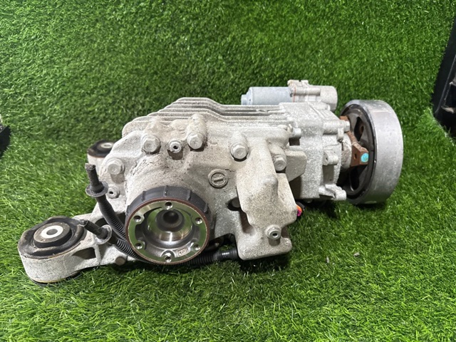 Задній редуктор Audi Q3