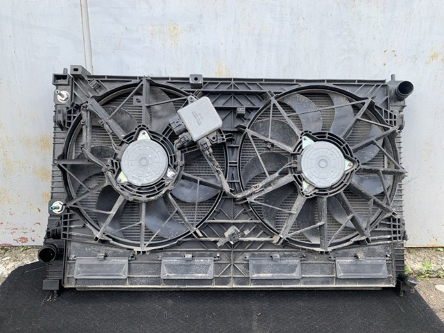 Радіатор 1350B182 MITSUBISHI