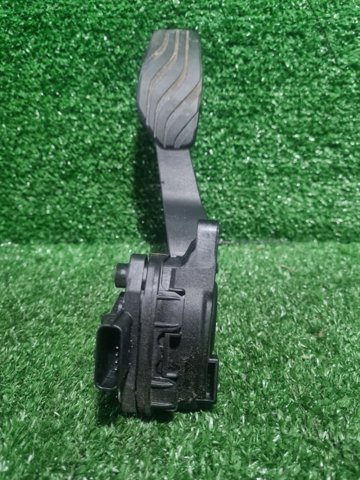 Підаль газу Nissan Qashqai II