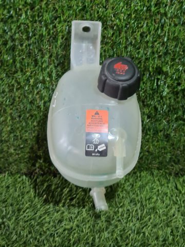 Бачок для води 217105RB0A NISSAN