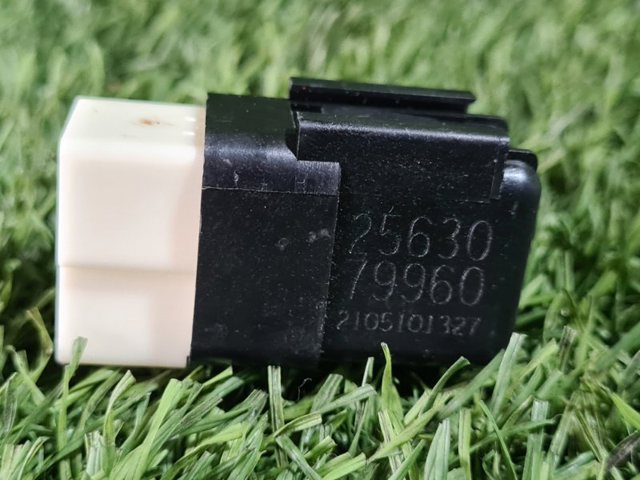 Реле звукового сигналу 2563079960 NISSAN