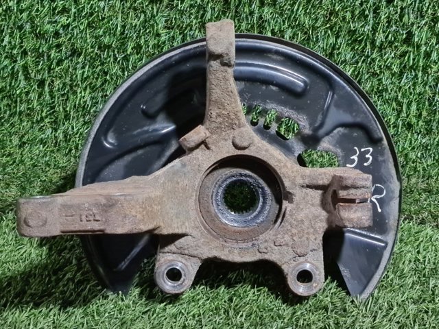 Цапфа поворотного кулака 400145RF0A NISSAN