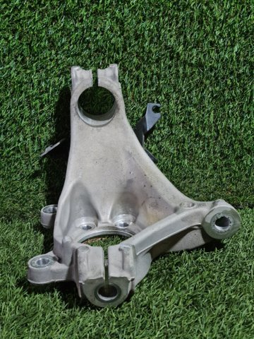 Цапфа поворотного кулака 400146RA0A NISSAN