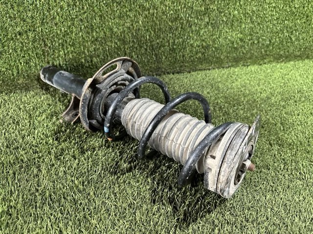 Стійка передня права 4060A682 MITSUBISHI