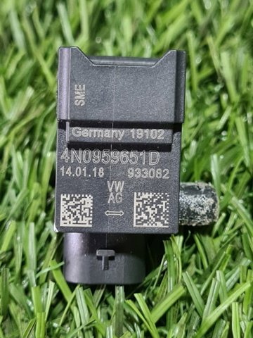 Датчик AIRBAG передній 4N0959651D VAG