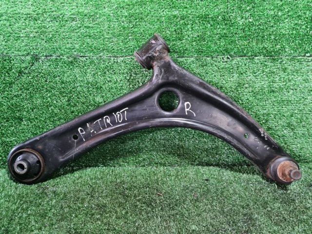 Правий важіль передній нижній підвіски 5105040AI CHRYSLER