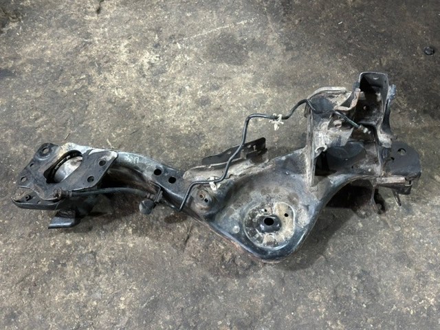 Кулак поворотний правий 555014BA0A NISSAN