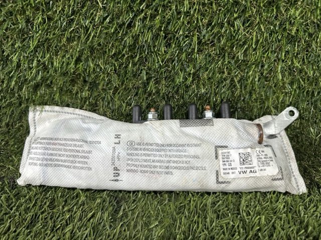 Подушка Айрбег спинки сидіння лівого 5NN880241D VAG