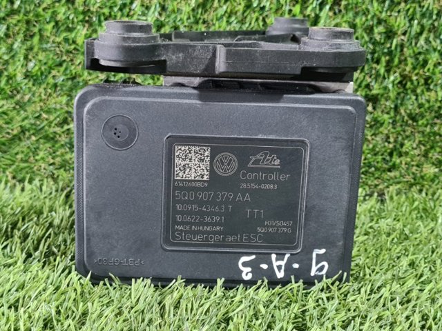 Блок управління АБС (ABS) 5Q0907379AA VAG