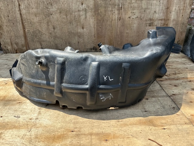 Підкрилок задній лівий 68209677AE CHRYSLER