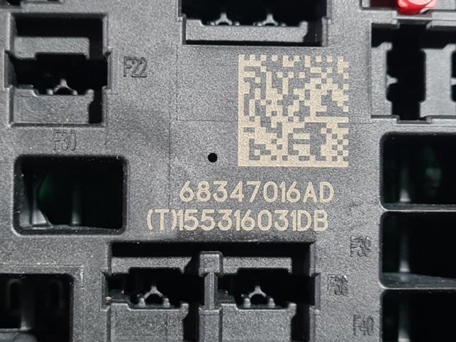 Блок запобіжників задній, салонний 68347016AD CHRYSLER